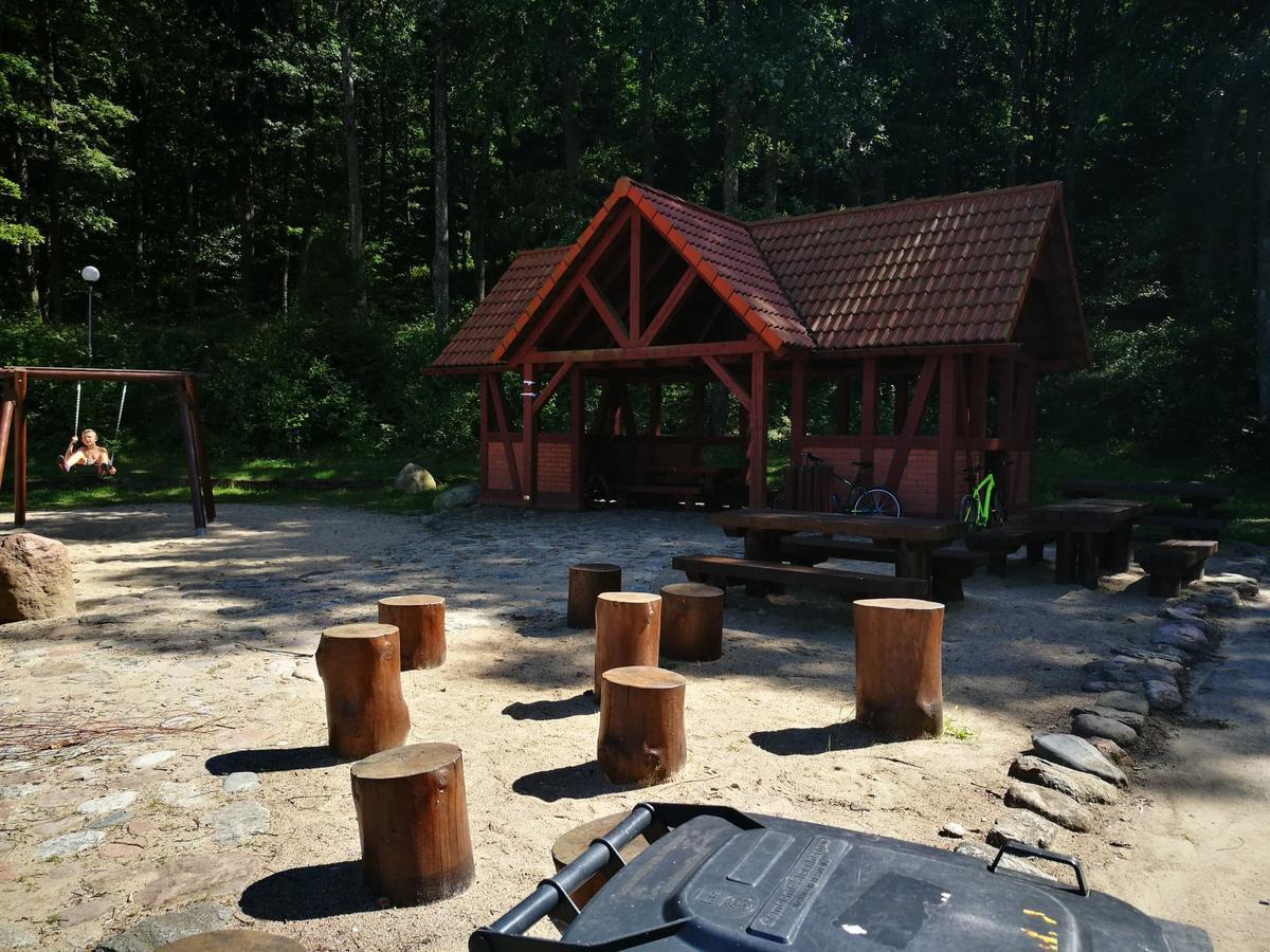 Pokoje Hotelowe Nad Jeziorem Jelen Bytów Extérieur photo